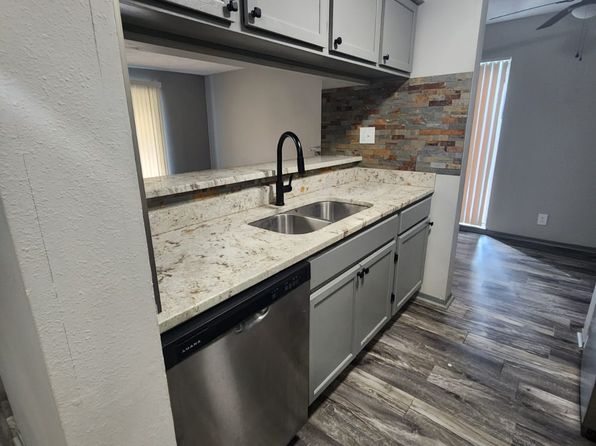 3712 N 108th Plz #2, Omaha, NE 68164