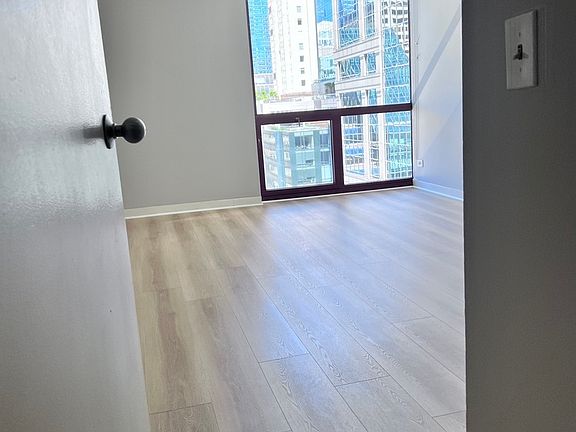 3rd image of 200 N Dearborn St Unit 3208