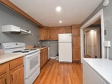 15 Pleasant St #1 — Photo 4