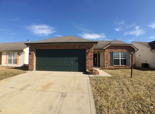 2117 Historic Oaks Blvd, Indianapolis, IN 46214