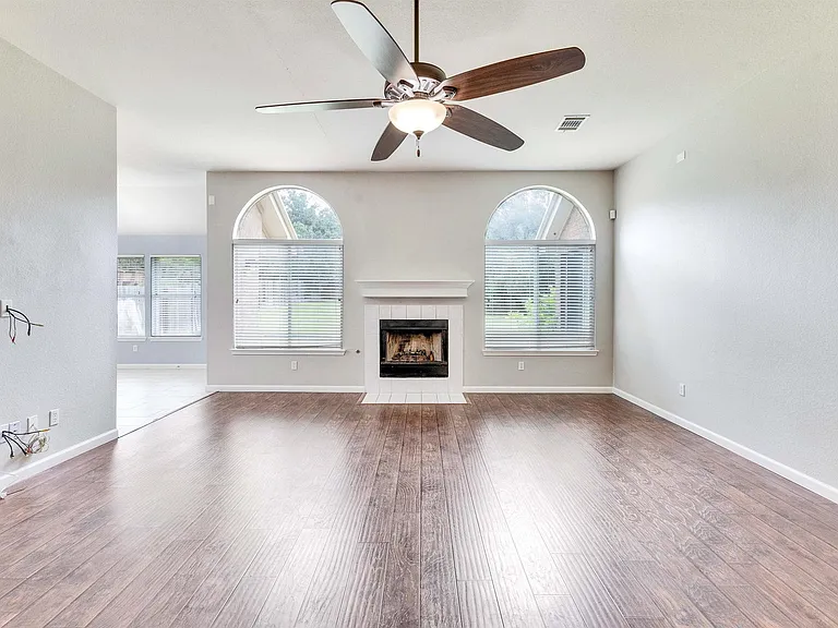 6412 Convict Hill Rd — Photo 10