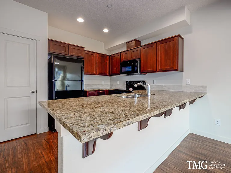 710 NW 7th Ave — Photo 2