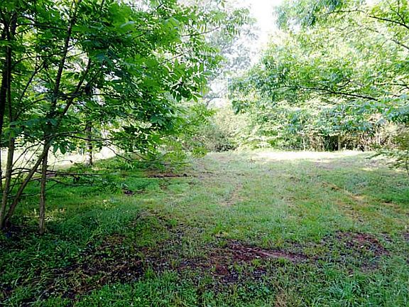 3rd image of 3601 Gillsville Hwy