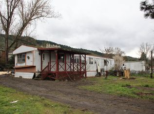 994 Cook St, Myrtle Creek, OR 97457