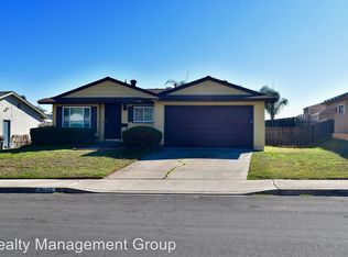 10127 Burrock Dr, Santee, CA 92071