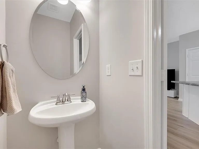 940 Tree Creek Blvd — Photo 20