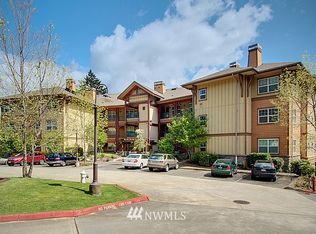 1000 Cabin Crk SW UNIT C-101, Issaquah, WA 98027