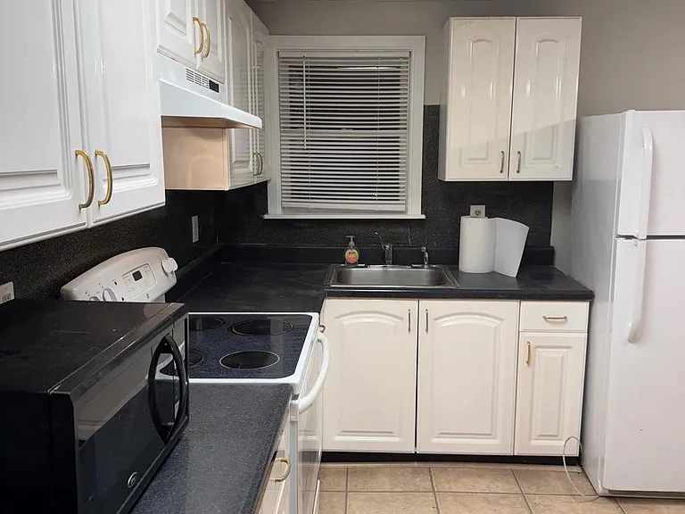 31 Eldridge Ave #2 — Photo 7