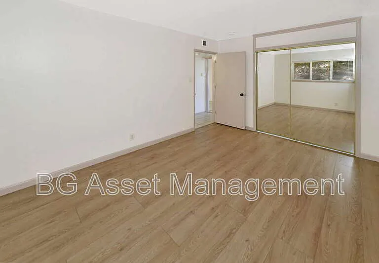 8049 Greenridge Dr #26 — Photo 10