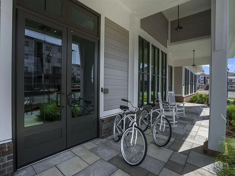 Pointe at Prosperity Village Apartments — Photo 40