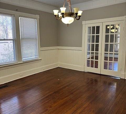 5th image of 453 S Cherokee Rd