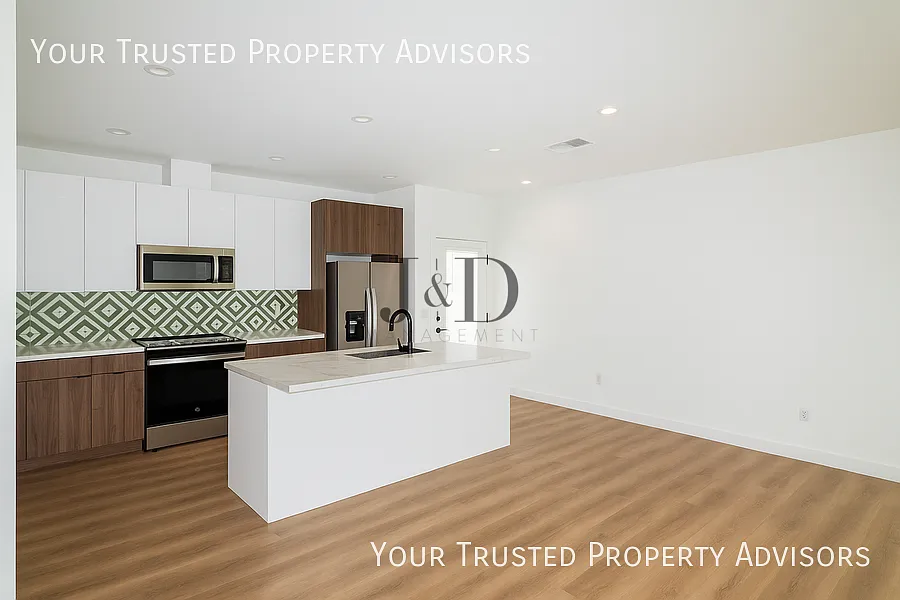 Building Photo - 6256 Stewart St #6256