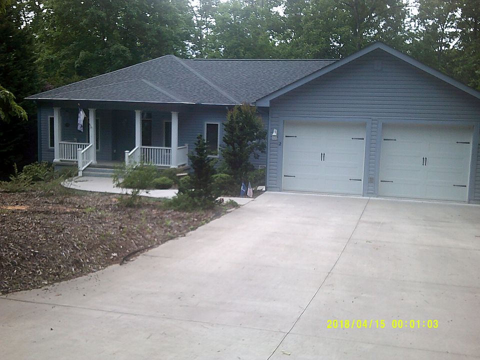 Flat lot in Keowee Key