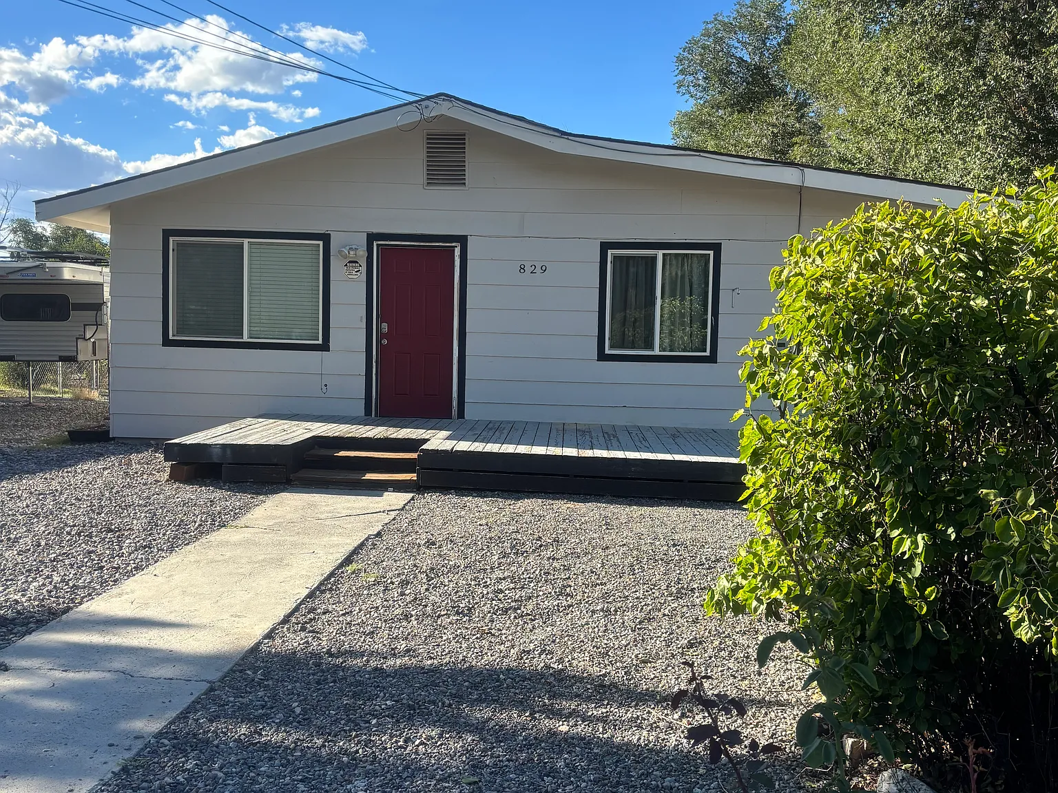 3 bed, 1700 sqft, $1,700 — Photo 1
