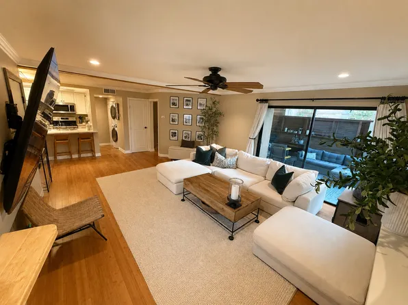 421 Coral Reef Dr Unit 41, Huntington Beach, CA 92648