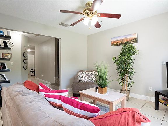5th image of 983 Butterfly Blvd