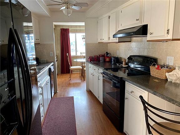 4th image of 34559 Gardenia Dr N