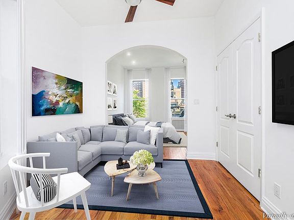 3rd image of 325 W 21st St APT 20