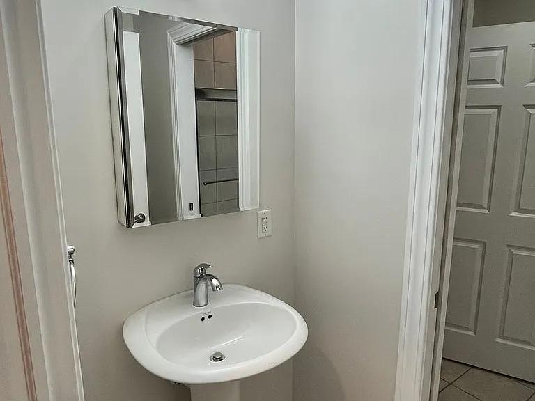 HUGE Downtown Loft 2 Bedrooms, 2 Bathrooms in Syracuse — Photo 11