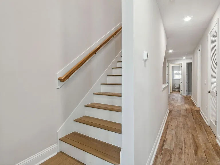247 Beech St — Photo 39