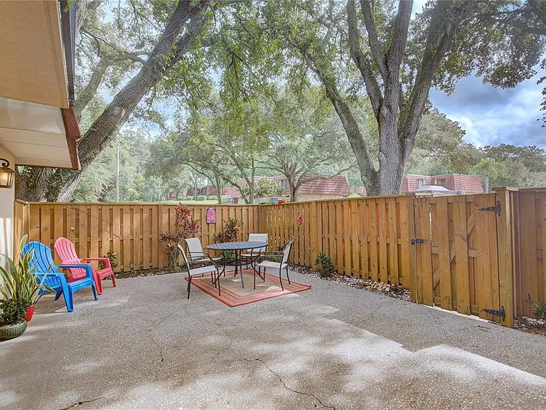 2612 2nd Ct — Photo 26