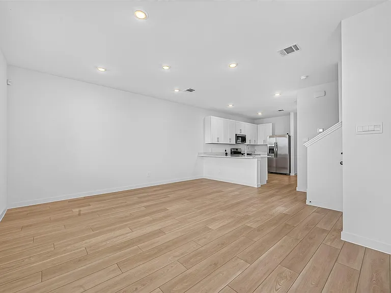 1738 Revolution Way — Photo 8