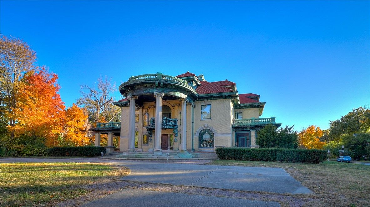 carousel photo #2 (MLS)