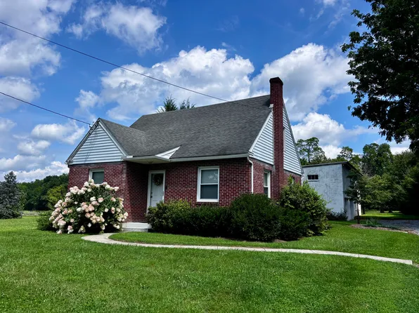 51 Sun Ln, Millersville, PA 17551