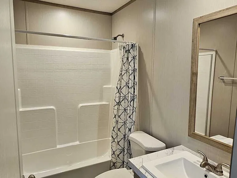2737 W Washington Ctr #137 — Photo 8