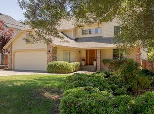 8636 Amber Oaks Ct, Fair Oaks, CA 95628