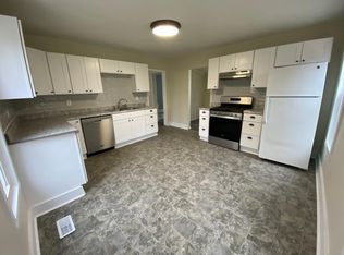 652 Sinclair Ave NE, Grand Rapids, MI 49503