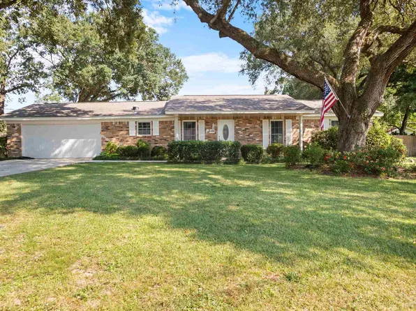 1400 Aries Dr, Pensacola, FL 32514