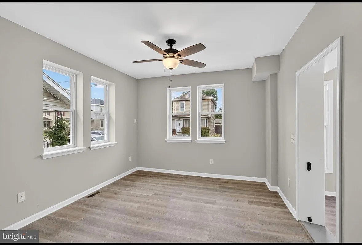 4 bed, 1.5 bath, 1345 sqft, $2,750 — Photo 4