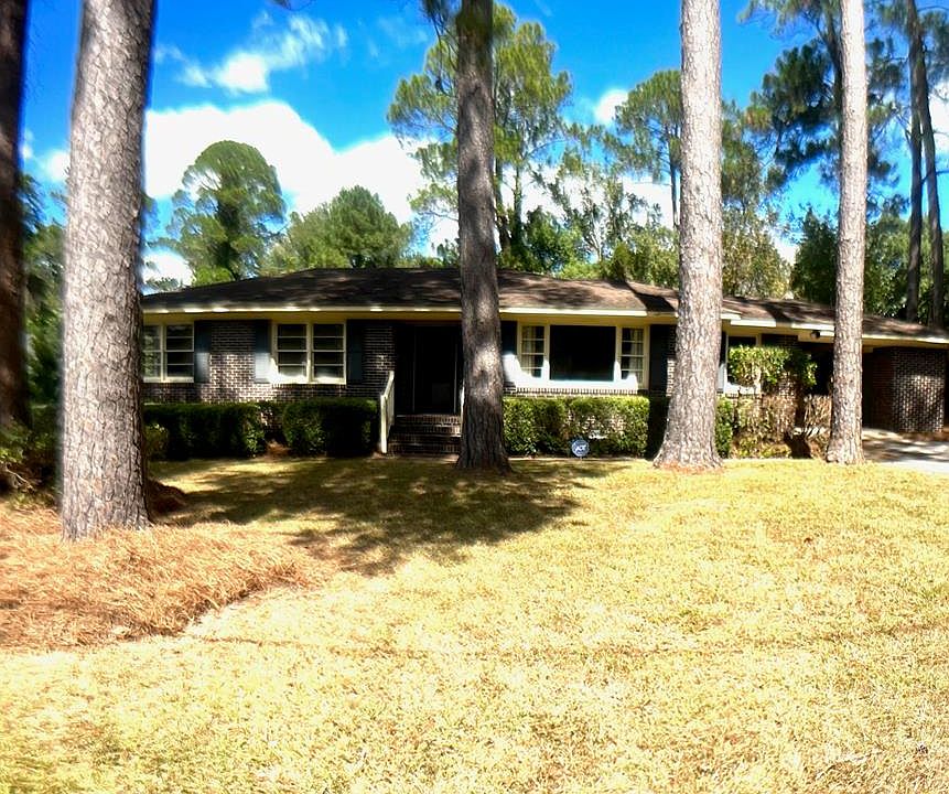 1st image of 1302 McRee Dr