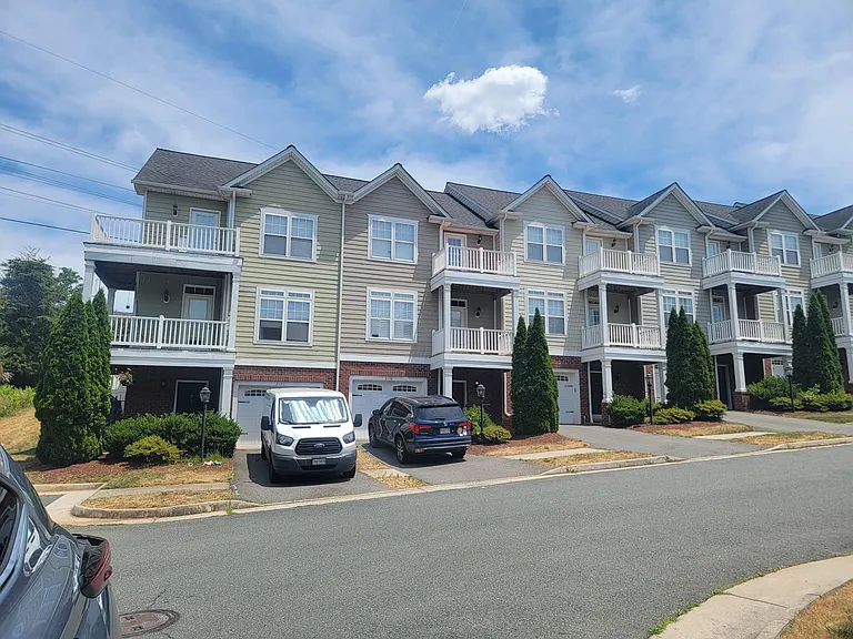 2138 Sundown Pl — Photo 1