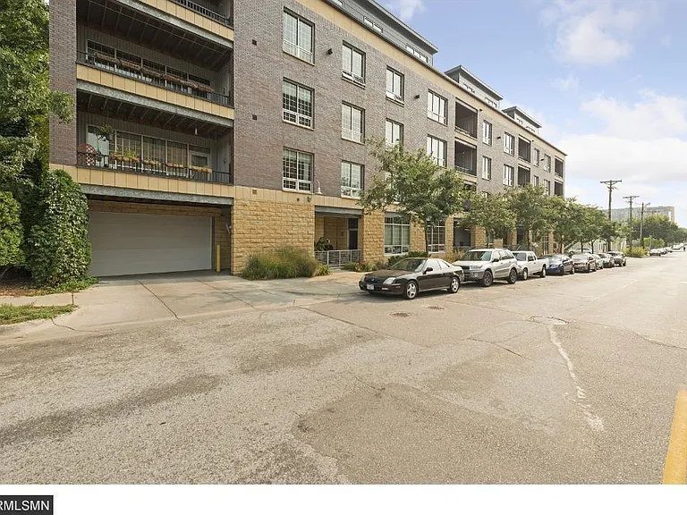 521 2nd St SE #306 — Photo 19