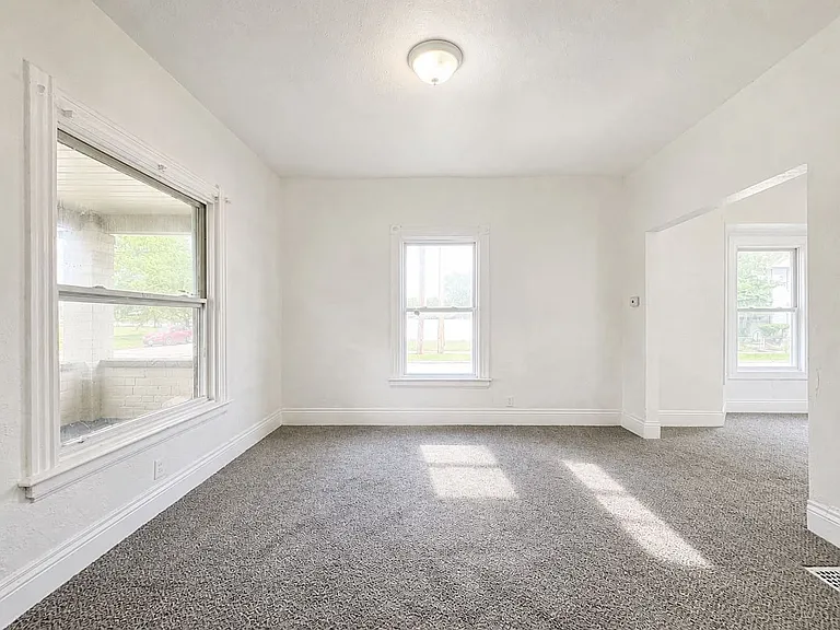 1239 Norwood Ave — Photo 17