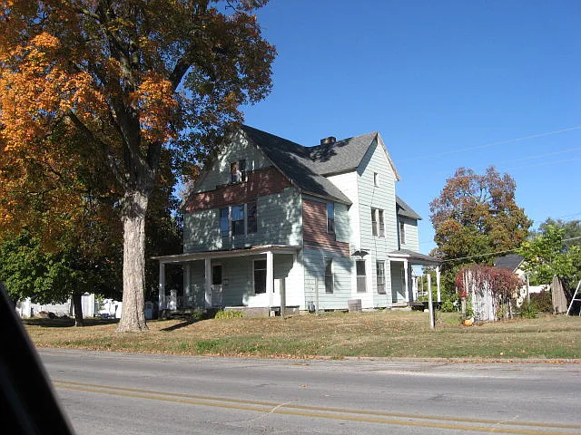 1100 S Central Ave photo 1