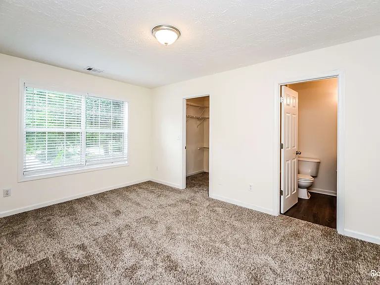 805 Lewis Ridge Cir — Photo 9