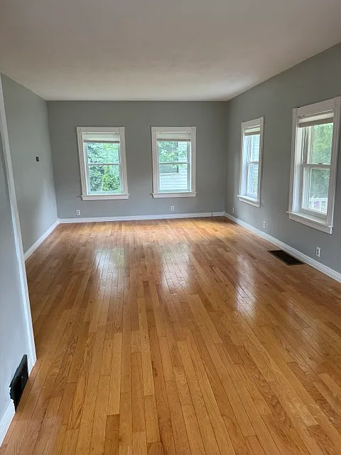 4 bed, 1566 sqft, $3,200 — Photo 3