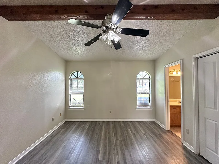 109 S Brook Dr — Photo 28