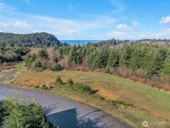 2nd image of 3038 Ocean View Court