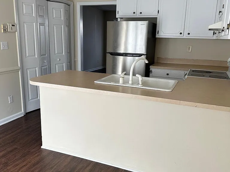 3935 Sterling Pointe Dr #TTT1 — Photo 9