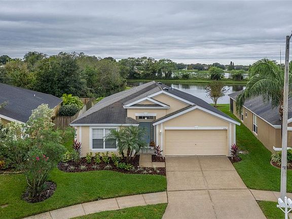 3rd image of 1101 Summer Breeze Dr