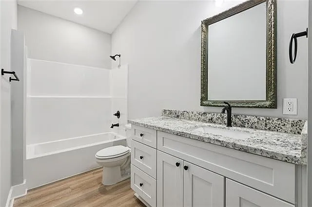 1614 Leonidas St — Photo 14