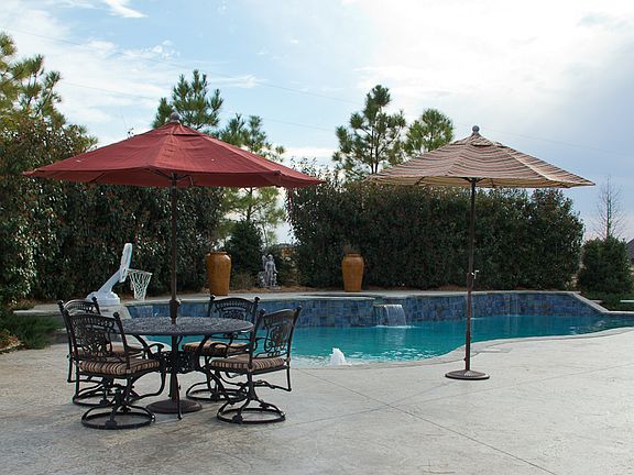 Backyard Pool & Hot Tub