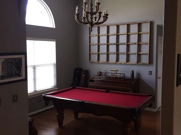 2nd image of 1321 Maplewood Dr