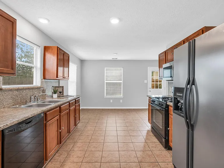 7215 Cool Springs Ct — Photo 11