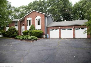 60 Oronoque Ln, Stratford, CT 06614