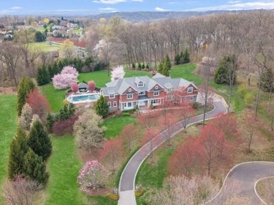 72 Wisteria Way, Basking Ridge, NJ, 07920